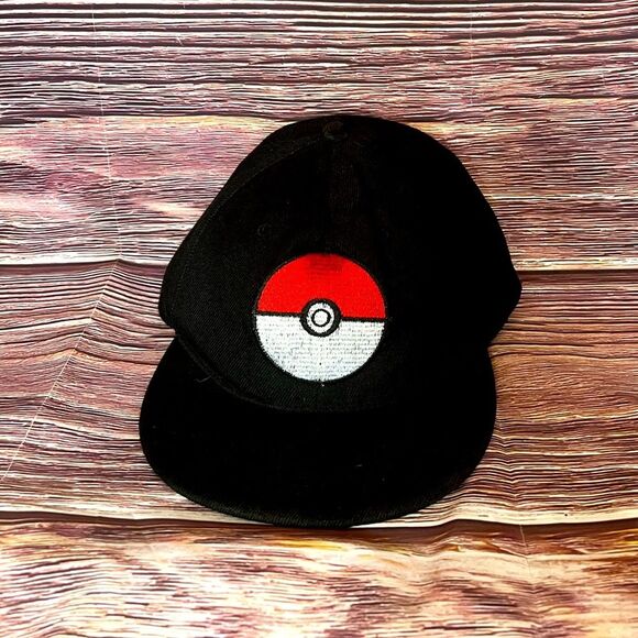 Pokémon Pokeball Hat. Size Small / Child 14/16. - Picture 1 of 6